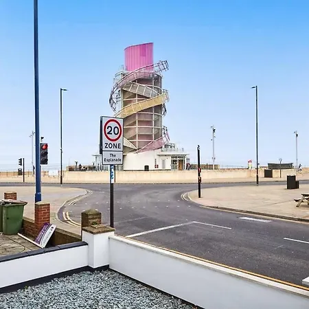 Coastal Abode #2 With Seaview At Bowles By Yoko 4* Redcar